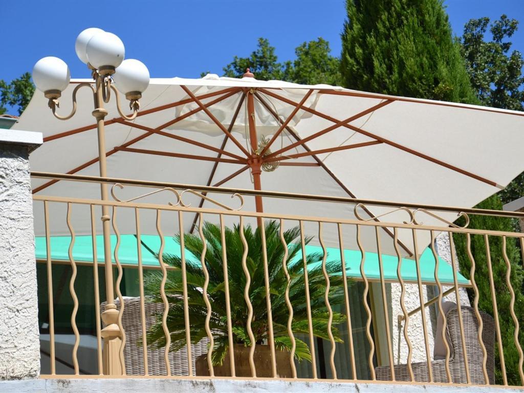 La Deviniere Hotel Donzere Luaran gambar