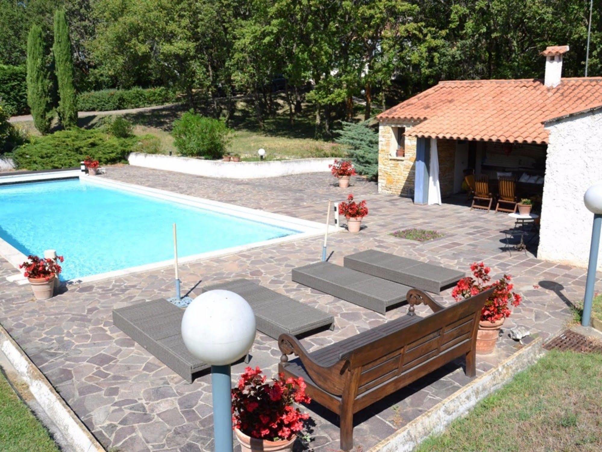 La Deviniere Hotel Donzere Luaran gambar